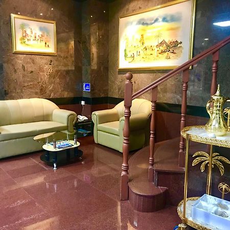 Sky Hotel Apartments Дубай Экстерьер фото