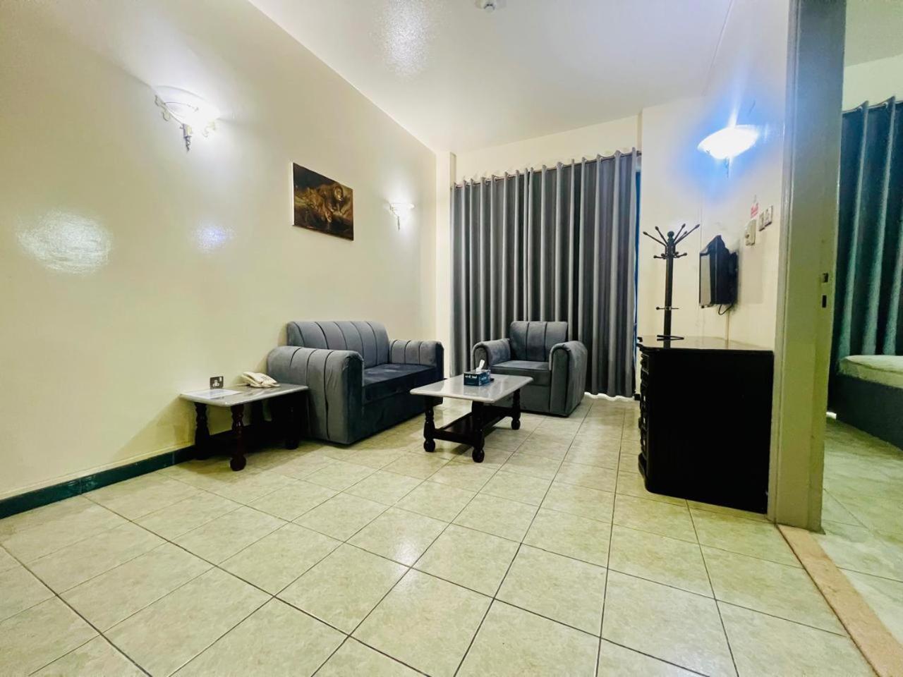 Sky Hotel Apartments Дубай Экстерьер фото