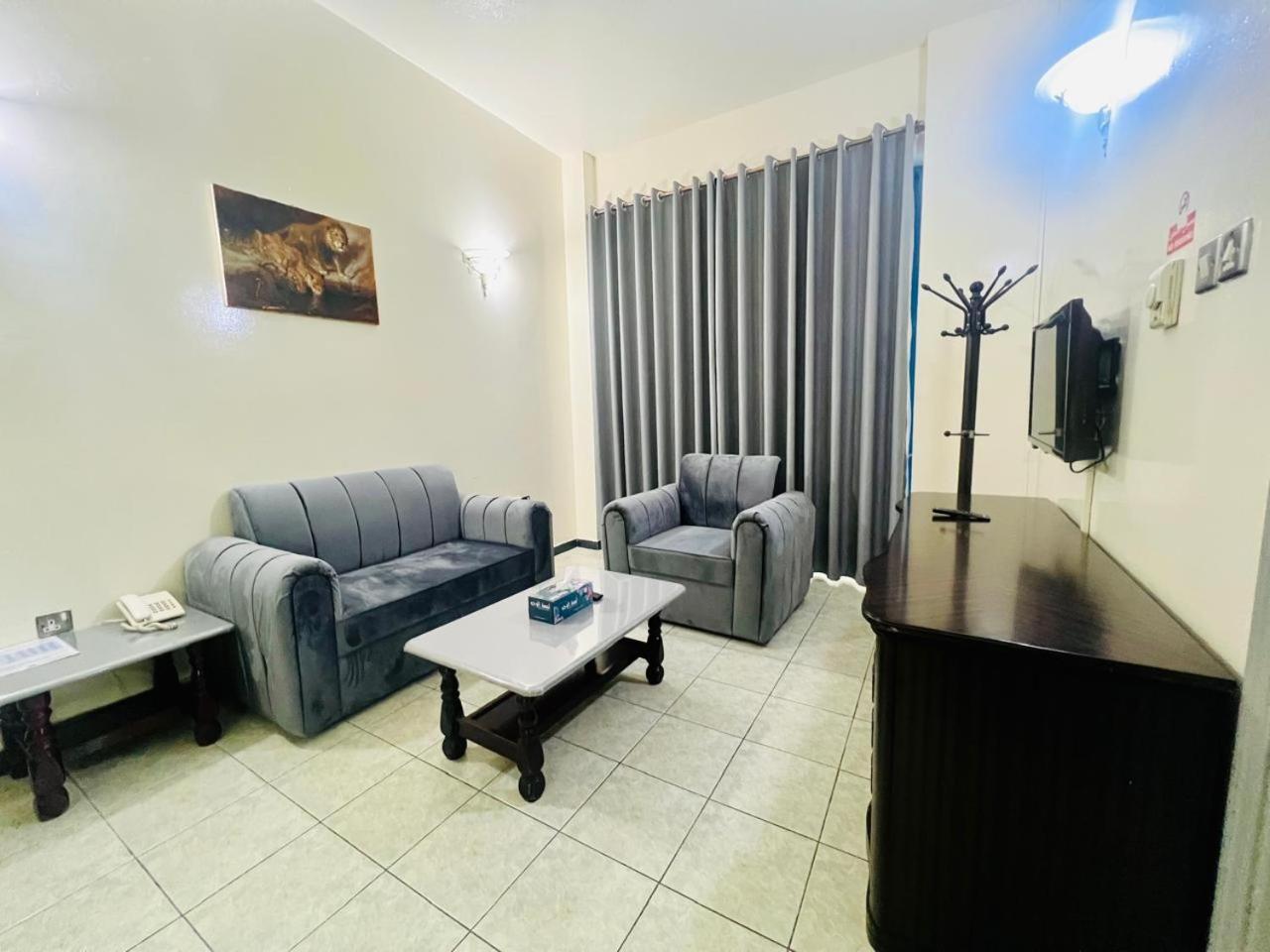 Sky Hotel Apartments Дубай Экстерьер фото