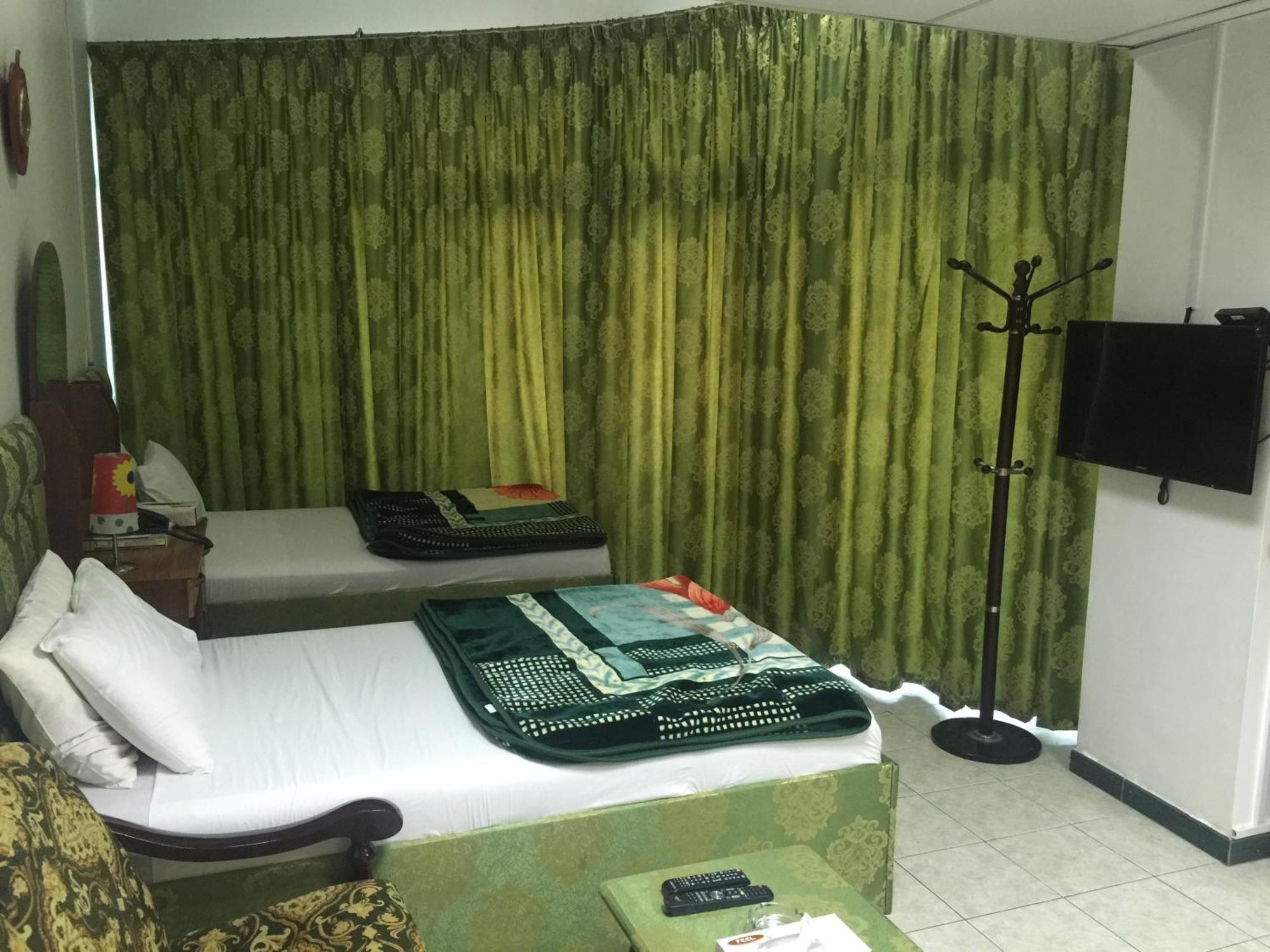 Sky Hotel Apartments Дубай Номер фото