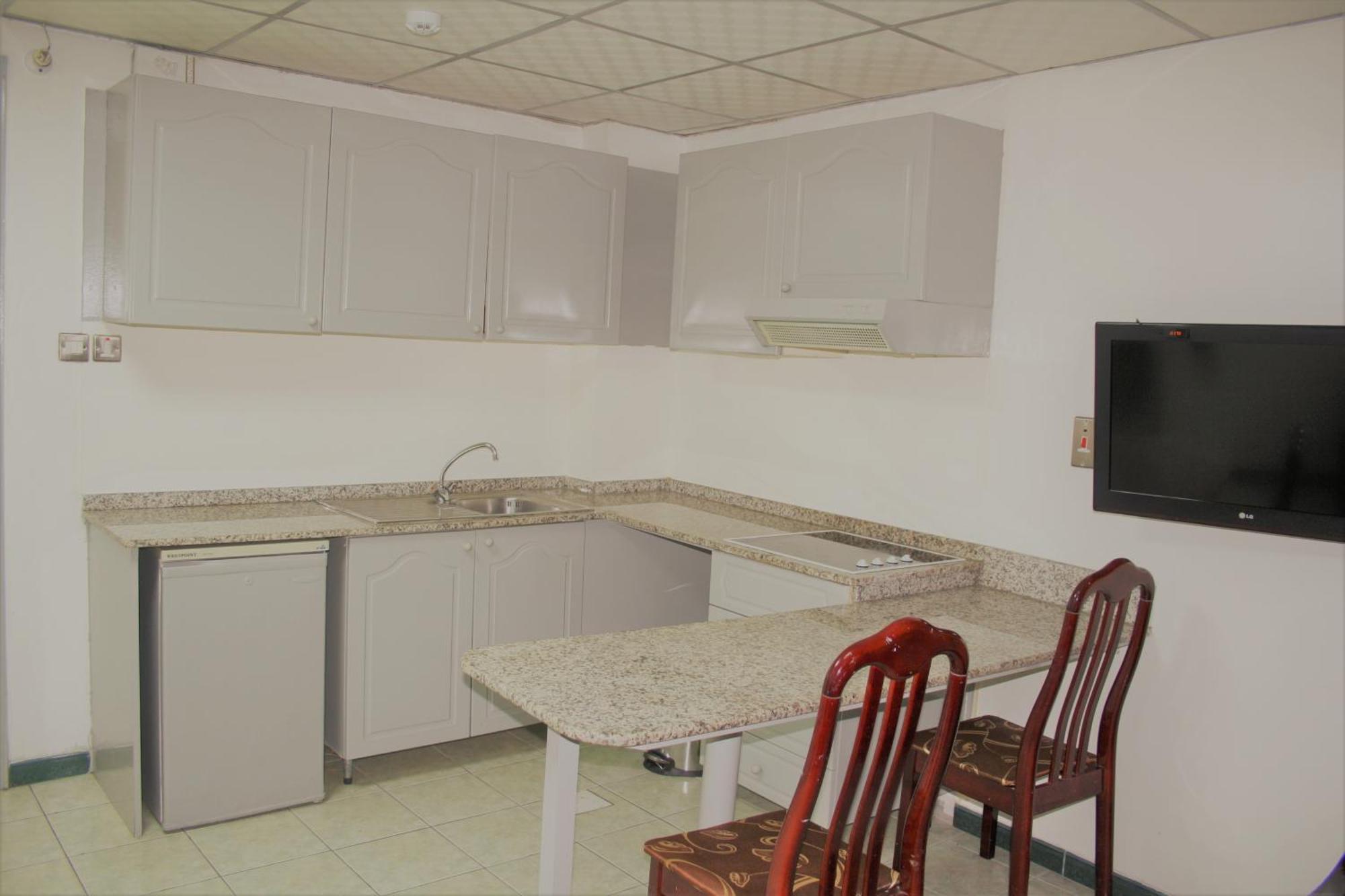 Sky Hotel Apartments Дубай Экстерьер фото