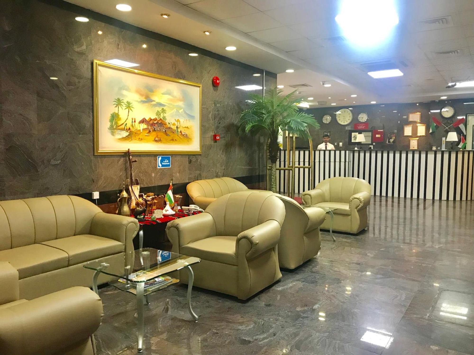 Sky Hotel Apartments Дубай Экстерьер фото